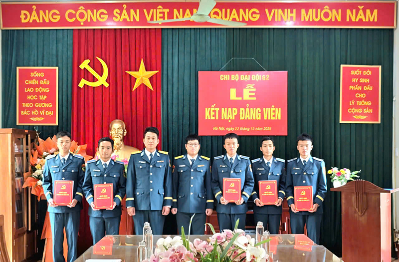 N&acirc;ng cao chất lượng ph&aacute;t triển đảng vi&ecirc;n ở Học viện PK-KQ