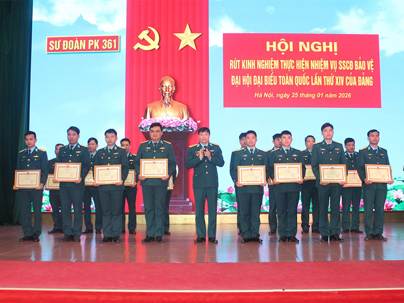 Sư đo&agrave;n 361 r&uacute;t kinh nghiệm thực hiện nhiệm vụ sẵn s&agrave;ng chiến đấu bảo vệ Đại hội đại biểu to&agrave;n quốc lần thứ XIV của Đảng
