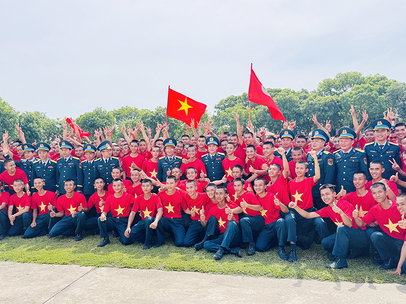 Sư đo&agrave;n Ph&ograve;ng kh&ocirc;ng 375: Từ chiến c&ocirc;ng đầu đến sứ mệnh canh trời h&ocirc;m nay