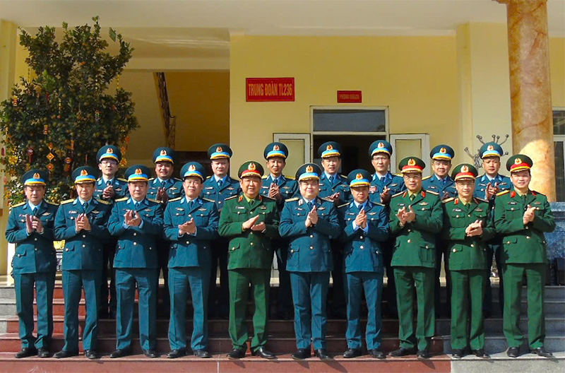 Bộ Tổng Tham mưu QĐND Việt Nam kiểm tra c&ocirc;ng t&aacute;c sẵn s&agrave;ng chiến đấu tại Trung đo&agrave;n 236