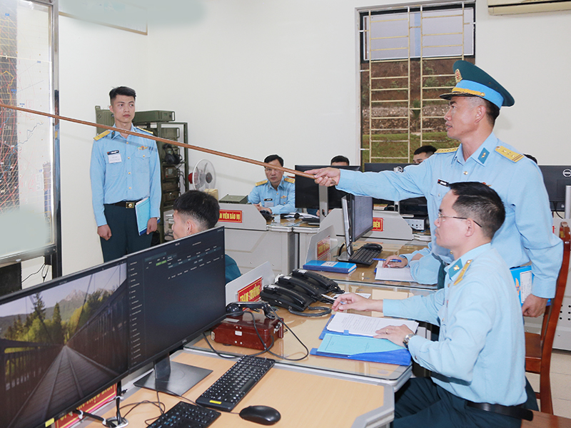 Trạm Ra đa 62, Trung đo&agrave;n 293: Huấn luyện giỏi để quản l&yacute; v&ugrave;ng trời tốt