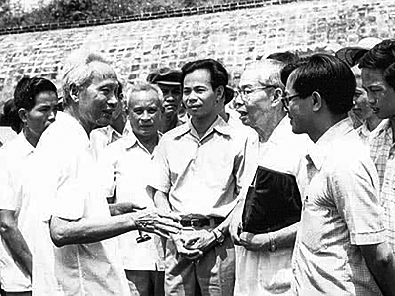 Người cộng sản ki&ecirc;n cường, mẫu mực, nh&agrave; l&atilde;nh đạo xuất sắc của Đảng Cộng sản Việt Nam