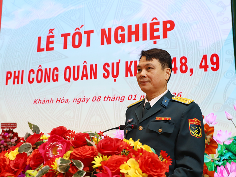 Trường Sĩ quan Kh&ocirc;ng qu&acirc;n tổ chức Lễ tốt nghiệp phi c&ocirc;ng qu&acirc;n sự kh&oacute;a 48, 49