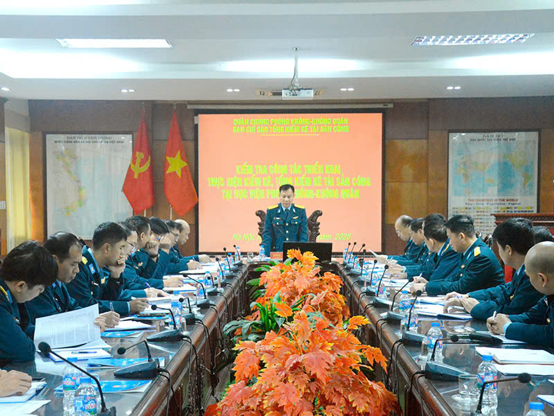 Qu&acirc;n chủng Ph&ograve;ng kh&ocirc;ng - Kh&ocirc;ng qu&acirc;n kiểm tra c&ocirc;ng t&aacute;c triển khai tổng kiểm k&ecirc; t&agrave;i sản c&ocirc;ng năm 2026 đối với Học viện Ph&ograve;ng kh&ocirc;ng-Kh&ocirc;ng qu&acirc;n