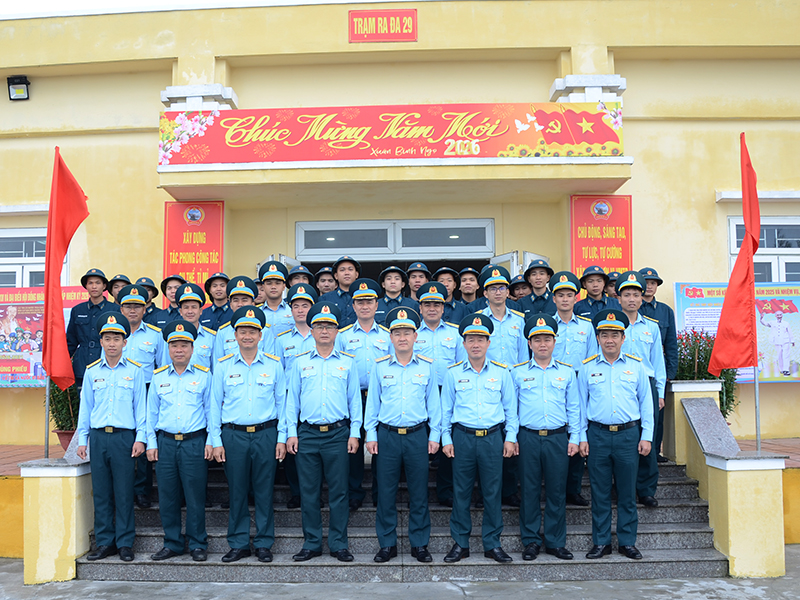 Qu&acirc;n chủng Ph&ograve;ng kh&ocirc;ng - Kh&ocirc;ng qu&acirc;n kiểm tra sẵn s&agrave;ng chiến đấu v&agrave; c&ocirc;ng t&aacute;c tổ chức Tết Nguy&ecirc;n đ&aacute;n B&iacute;nh Ngọ năm 2026 đối với c&aacute;c đơn vị khu vực miền Trung