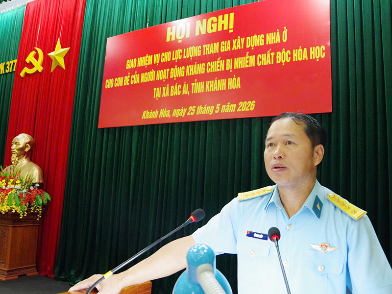 Sư đo&agrave;n 377 triển khai lực lượng x&oacute;a nh&agrave; tạm, nh&agrave; dột n&aacute;t tại x&atilde; B&aacute;c &Aacute;i