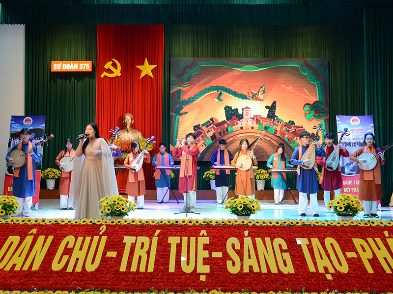 Sư đo&agrave;n 375 tổ chức tọa đ&agrave;m &ldquo;Đổi mới s&aacute;ng tạo - ch&igrave;a kh&oacute;a của th&agrave;nh c&ocirc;ng&rdquo;