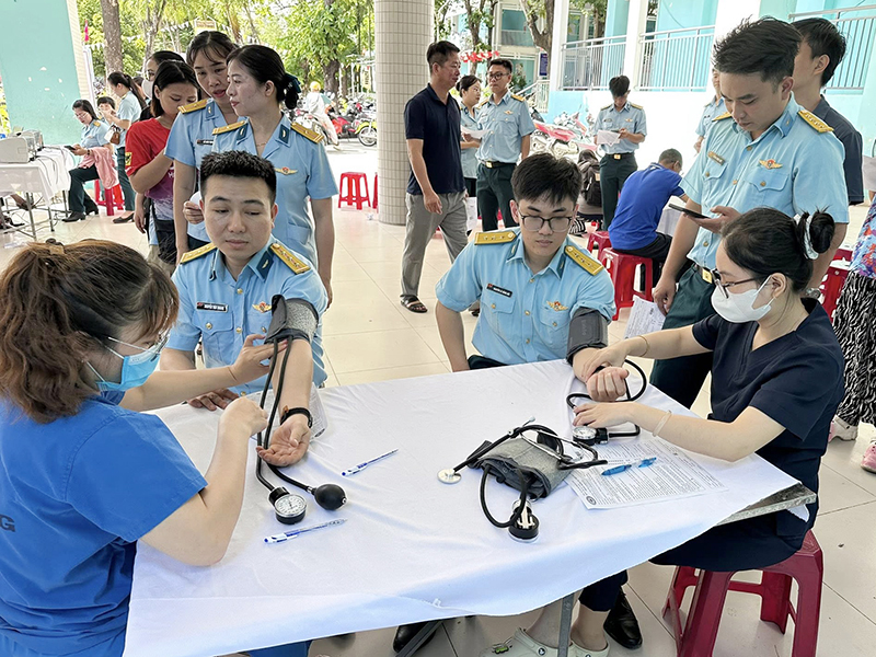 Đo&agrave;n thanh ni&ecirc;n Nh&agrave; m&aacute;y A32 tham gia hiến m&aacute;u t&igrave;nh nguyện
