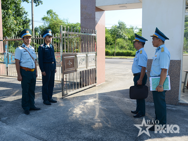 Qu&acirc;n chủng Ph&ograve;ng kh&ocirc;ng - Kh&ocirc;ng qu&acirc;n kiểm tra kết quả x&acirc;y dựng đơn vị vững mạnh to&agrave;n diện &ldquo;mẫu mực, ti&ecirc;u biểu&rdquo; năm 2026 tại Kho K336