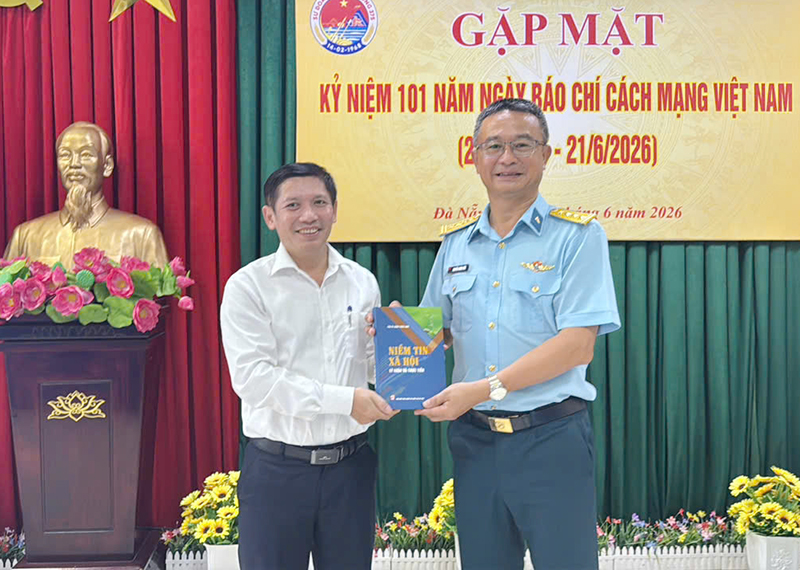 Sư đo&agrave;n 375 gặp mặt, toạ đ&agrave;m nh&acirc;n kỷ niệm ng&agrave;y b&aacute;o ch&iacute; c&aacute;ch mạng Việt Nam