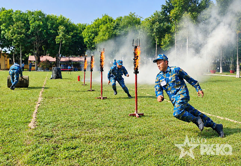 Trung đo&agrave;n 274 tổ chức Hội thao ph&ograve;ng ch&aacute;y, chữa ch&aacute;y