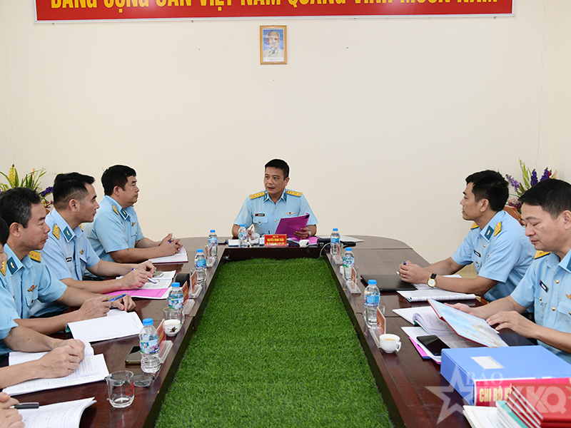 Qu&acirc;n chủng Ph&ograve;ng kh&ocirc;ng-Kh&ocirc;ng qu&acirc;n kiểm tra kết quả x&acirc;y dựng đơn vị vững mạnh to&agrave;n diện &ldquo;mẫu mực, ti&ecirc;u biểu&rdquo; năm 2026 tại Sư đo&agrave;n 371 v&agrave; Lữ đo&agrave;n 918