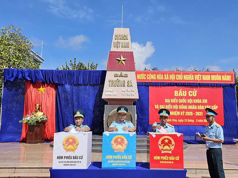 Cử tri Quân chủng Phòng không - Không quân tham gia bầu cử đại biểu Quốc hội khóa XVI và đại biểu Hội đồng nhân dân các cấp nhiệm kỳ 2026-2031