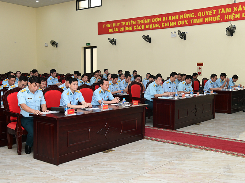 Bộ Tham mưu Qu&acirc;n chủng Ph&ograve;ng kh&ocirc;ng-Kh&ocirc;ng qu&acirc;n khai mạc lớp huấn luyện Hệ thống VQ2-M3 năm 2026