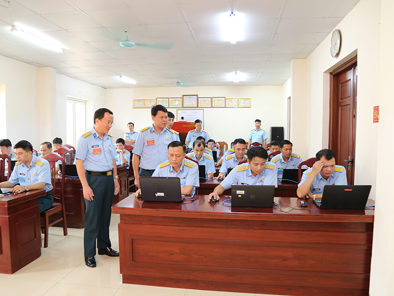 Cuộc &ldquo;s&aacute;t hạch&rdquo; to&agrave;n diện năng lực đội ngũ b&aacute;o c&aacute;o vi&ecirc;n