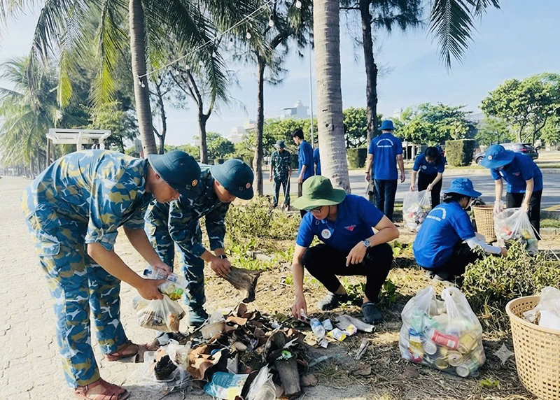 Đo&agrave;n cơ sở Trung đo&agrave;n 282 tham gia hoạt động &ldquo;H&agrave;nh qu&acirc;n xanh&rdquo;