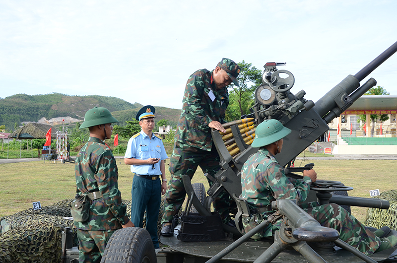 N&acirc;ng cao năng lực tham mưu, t&aacute;c chiến của Chủ nhiệm Ph&ograve;ng kh&ocirc;ng