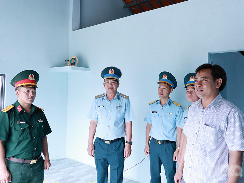 Trung đoàn 910 khánh thành, bàn giao nhà cho gia đình là con đẻ của người hoạt động kháng chiến bị nhiễm chất độc hóa học