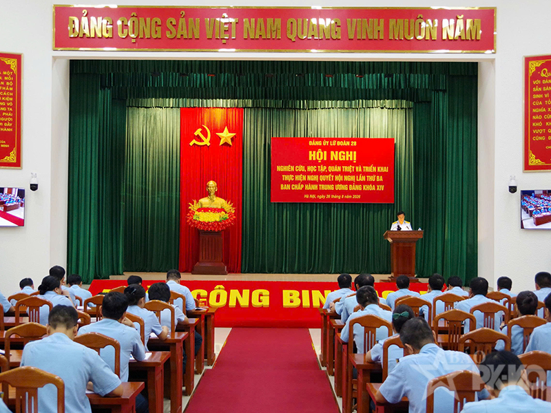 Đảng ủy Lữ đo&agrave;n 28 tổ chức Hội nghị nghi&ecirc;n cứu, học tập, qu&aacute;n triệt v&agrave; triển khai thực hiện Nghị quyết Hội nghị lần thứ ba Ban Chấp h&agrave;nh trung ương Đảng kh&oacute;a XIV