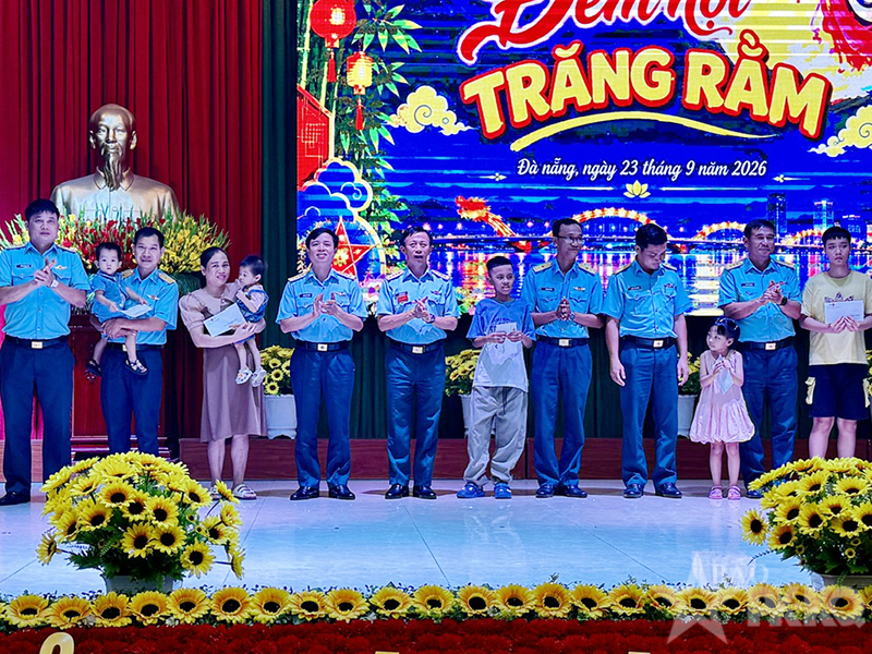 Khối cơ quan Sư đoàn 375 tổ chức