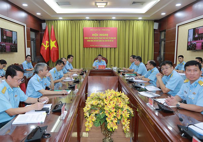 Qu&acirc;n chủng Ph&ograve;ng kh&ocirc;ng-Kh&ocirc;ng qu&acirc;n tham gia Hội nghị hướng dẫn văn bản quy phạm ph&aacute;p luật về khoa học, c&ocirc;ng nghệ, đổi mới s&aacute;ng tạo, chuyển đổi số do Bộ Quốc ph&ograve;ng tổ chức