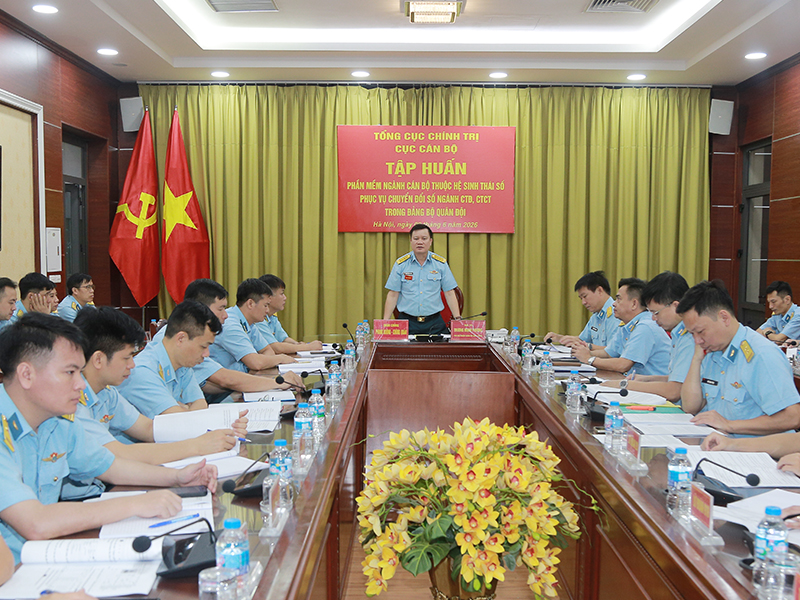 Qu&acirc;n chủng Ph&ograve;ng kh&ocirc;ng-Kh&ocirc;ng qu&acirc;n tham gia tập huấn phần mềm ng&agrave;nh C&aacute;n bộ thuộc hệ sinh th&aacute;i số phục vụ chuyển đổi số ng&agrave;nh c&ocirc;ng t&aacute;c Đảng, c&ocirc;ng t&aacute;c ch&iacute;nh trị trong Đảng bộ Qu&acirc;n đội.
