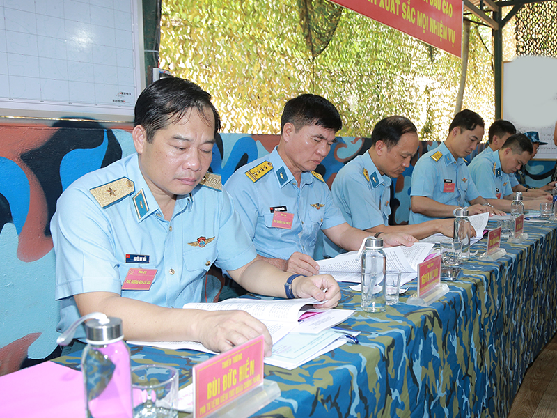 Qu&acirc;n chủng Ph&ograve;ng kh&ocirc;ng-Kh&ocirc;ng qu&acirc;n tổ chức th&agrave;nh c&ocirc;ng Diễn tập MN-26