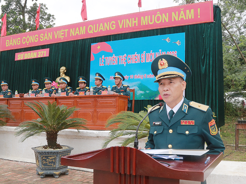 Các đơn vị trong Quân chủng Phòng không-Không quân tổ chức Lễ tuyên thệ chiến sĩ mới năm 2026