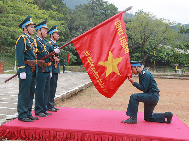 Các đơn vị trong Quân chủng Phòng không-Không quân tổ chức Lễ tuyên thệ chiến sĩ mới năm 2026