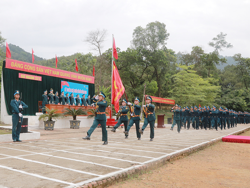 Các đơn vị trong Quân chủng Phòng không-Không quân tổ chức Lễ tuyên thệ chiến sĩ mới năm 2026