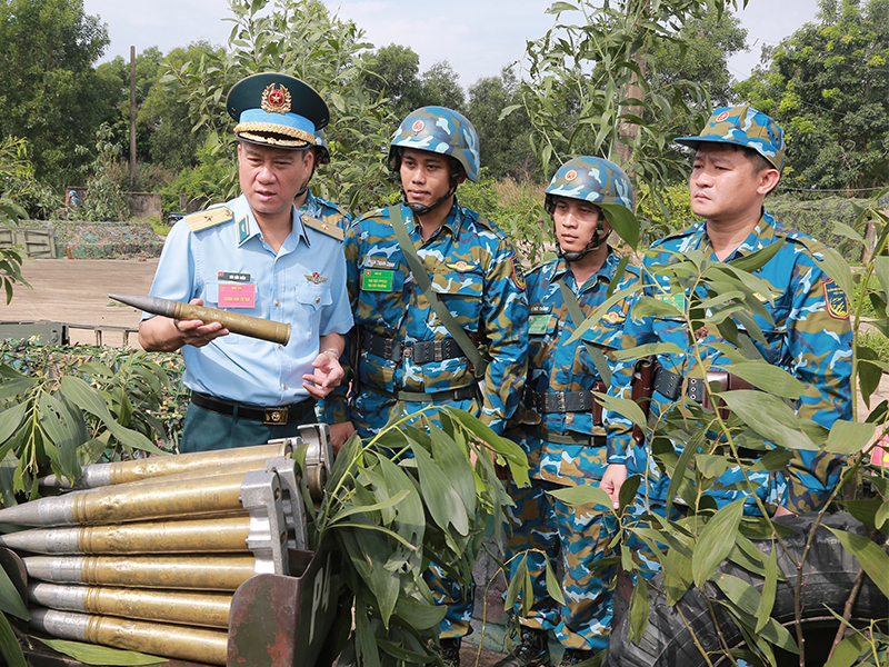 Qu&acirc;n chủng Ph&ograve;ng kh&ocirc;ng-Kh&ocirc;ng qu&acirc;n tổ chức Diễn tập MN-26