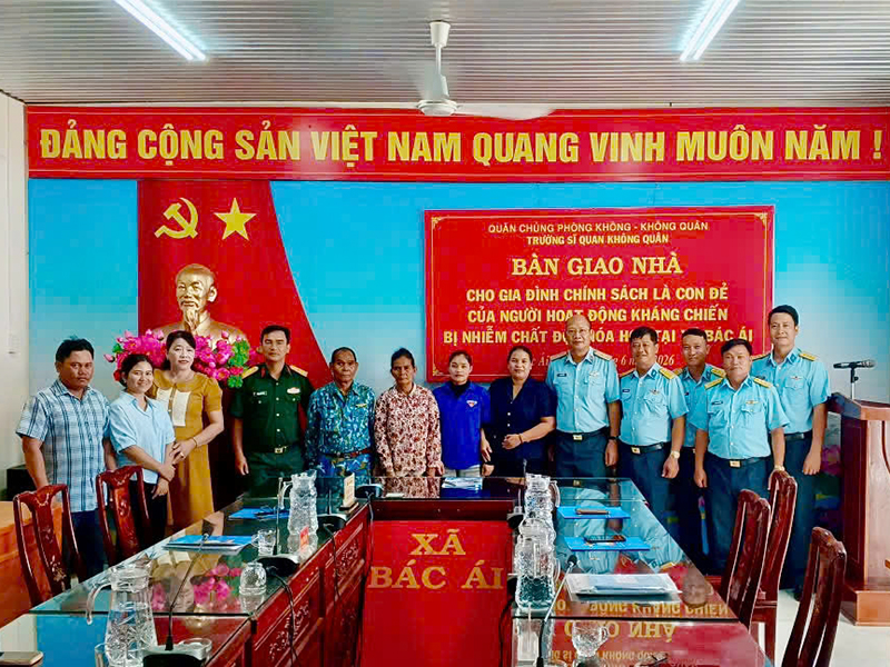 Trung đo&agrave;n 915 ho&agrave;n th&agrave;nh tốt nhiệm vụ x&oacute;a nh&agrave; tạm, nh&agrave; dột n&aacute;t tr&ecirc;n địa b&agrave;n tỉnh Kh&aacute;nh H&ograve;a