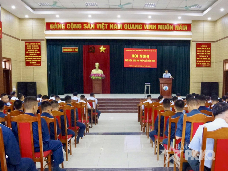 Viện Kiểm sát Quân sự Quân chủng Phòng không-Không quân phổ biến, giáo dục pháp luật tại Trung đoàn 260