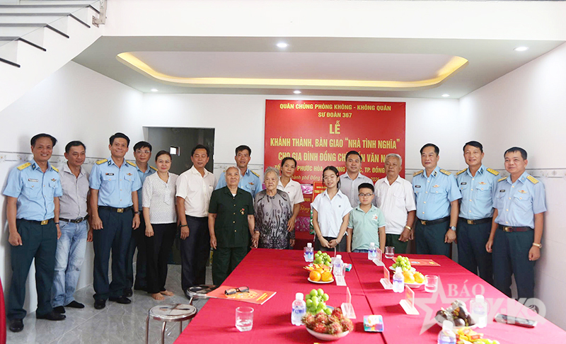 Quân chủng Phòng không - Không quân khánh thành, bàn giao “Nhà tình nghĩa” tặng gia đình Thiếu tá Trần Văn Nai