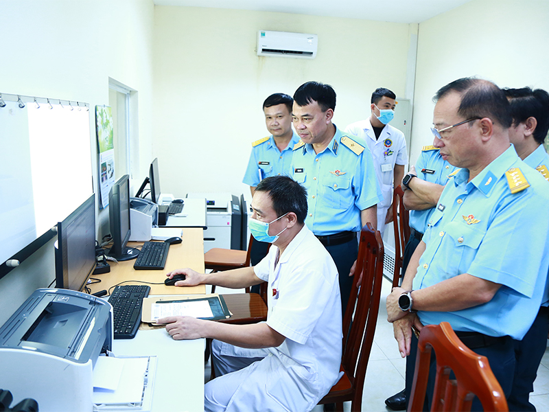Đẩy mạnh chuyển đổi số, xây dựng Viện Y học Phòng không-Không quân thông minh, hiện đại