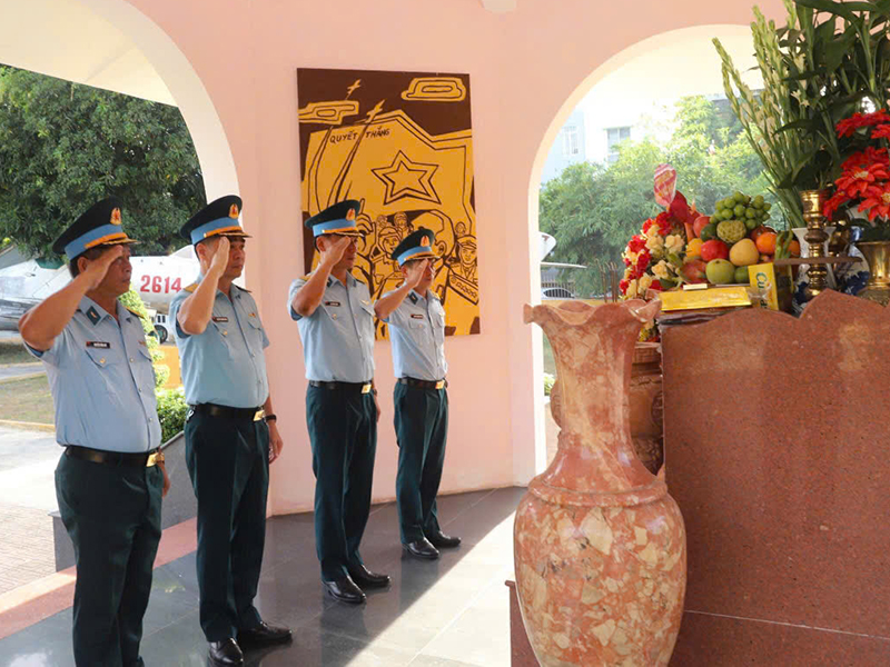 Trường Sĩ quan Kh&ocirc;ng qu&acirc;n tổ chức nhiều hoạt động tri &acirc;n nh&acirc;n kỷ niệm 79 năm Ng&agrave;y Thương binh - Liệt sĩ