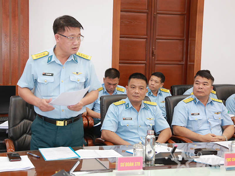 Qu&acirc;n chủng Ph&ograve;ng kh&ocirc;ng-Kh&ocirc;ng qu&acirc;n v&agrave; Tổng c&ocirc;ng ty Quản l&yacute; bay Việt Nam tăng cường phối hợp, hiệp đồng bảo đảm hoạt động bay