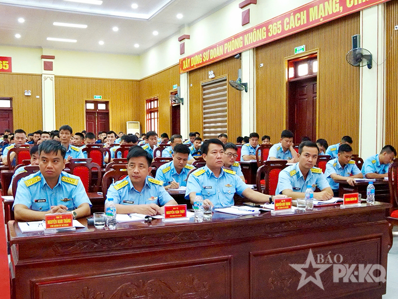 Sư đo&agrave;n 365 r&uacute;t kinh nghiệm t&igrave;nh h&igrave;nh chấp h&agrave;nh kỷ luật
