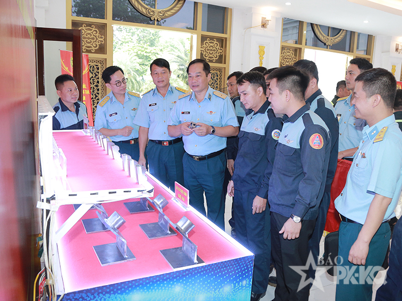 Qu&acirc;n chủng Ph&ograve;ng kh&ocirc;ng-Kh&ocirc;ng qu&acirc;n đạt giải nhất to&agrave;n đo&agrave;n v&agrave; 4 &ldquo;b&agrave;n tay v&agrave;ng&rdquo; tại Hội thi thợ giỏi ng&agrave;nh cơ kh&iacute; to&agrave;n qu&acirc;n lần thứ VI năm 2026