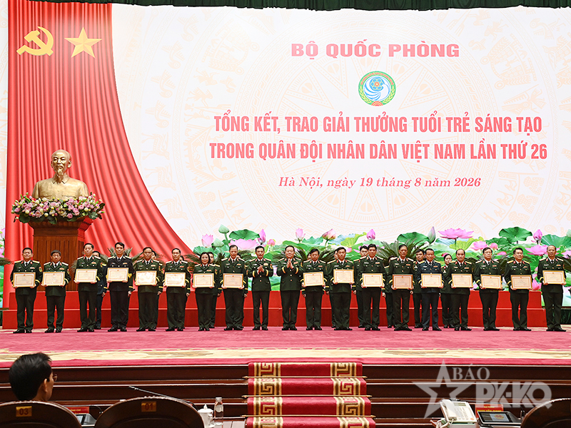 Bộ Quốc ph&ograve;ng tổng kết, trao Giải thưởng Tuổi trẻ s&aacute;ng tạo trong Qu&acirc;n đội nh&acirc;n d&acirc;n Việt Nam lần thứ 26