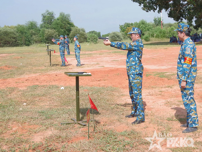 Trung đo&agrave;n 915 thực h&agrave;nh tốt c&aacute;c nội dung bắn s&uacute;ng bộ binh năm 2026