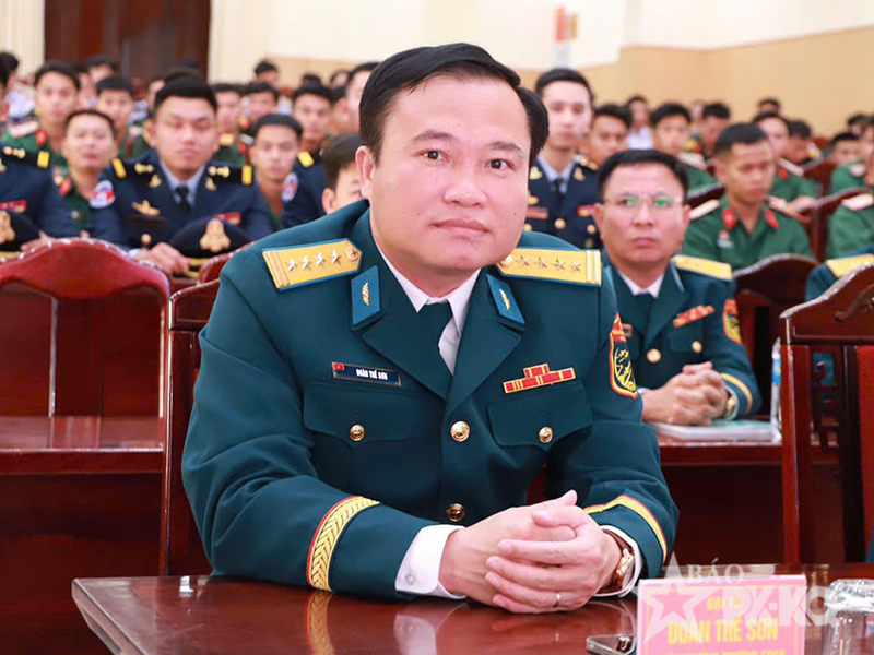 Trường Sĩ quan Kh&ocirc;ng qu&acirc;n tổ chức Lễ tốt nghiệp phi c&ocirc;ng trực thăng Campuchia kh&oacute;a 9 v&agrave; bế giảng đ&agrave;o tạo sơ cấp điều khiển, chế &aacute;p UAV kh&oacute;a 5