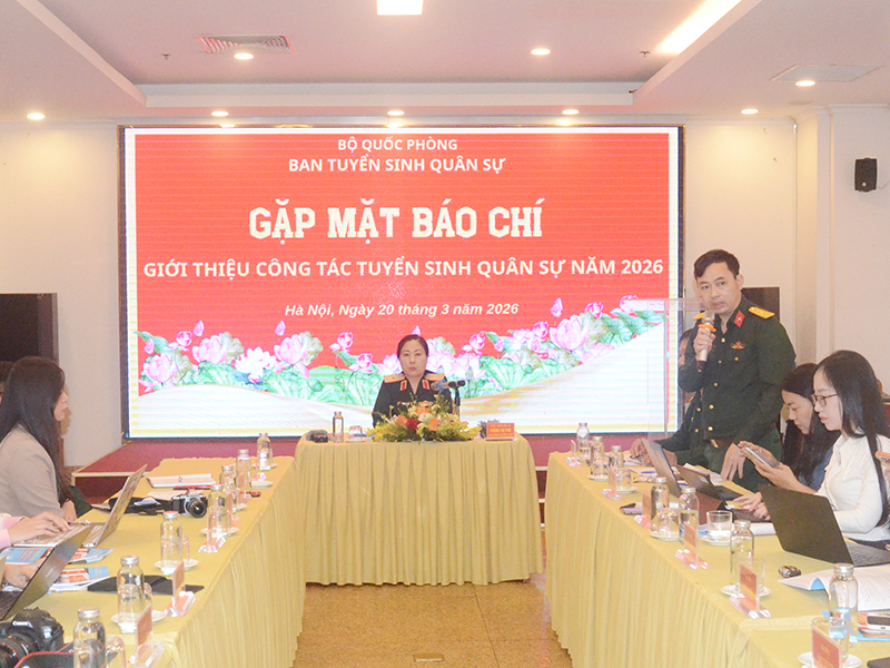 Ban Tuyển sinh Qu&acirc;n sự Bộ Quốc ph&ograve;ng gặp mặt b&aacute;o ch&iacute; giới thiệu c&ocirc;ng t&aacute;c tuyển sinh qu&acirc;n sự năm 2026