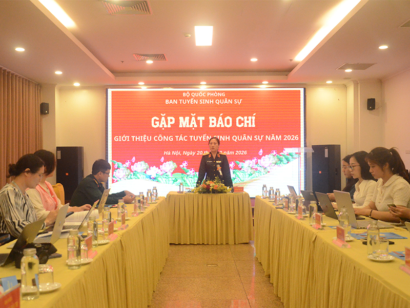 Ban Tuyển sinh Qu&acirc;n sự Bộ Quốc ph&ograve;ng gặp mặt b&aacute;o ch&iacute; giới thiệu c&ocirc;ng t&aacute;c tuyển sinh qu&acirc;n sự năm 2026