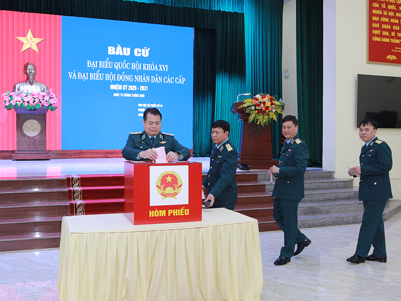 Cử tri Qu&acirc;n chủng Ph&ograve;ng kh&ocirc;ng - Kh&ocirc;ng qu&acirc;n tham gia bầu cử đại biểu Quốc hội kh&oacute;a XVI v&agrave; đại biểu Hội đồng nh&acirc;n d&acirc;n c&aacute;c cấp nhiệm kỳ 2026-2031