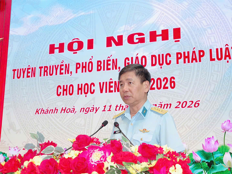 Trường Sĩ quan Kh&ocirc;ng qu&acirc;n tổ chức tuy&ecirc;n truyền, phổ biến, gi&aacute;o dục ph&aacute;p luật cho học vi&ecirc;n năm 2026