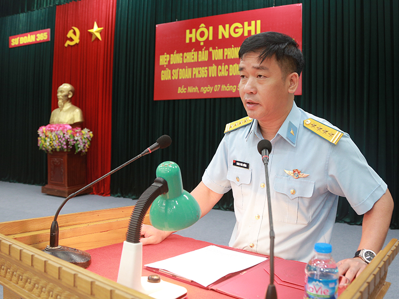 Sư đo&agrave;n 365 tổ chức Hội nghị hiệp đồng t&aacute;c chiến &ldquo;V&ograve;m ph&ograve;ng kh&ocirc;ng bền vững&rdquo;