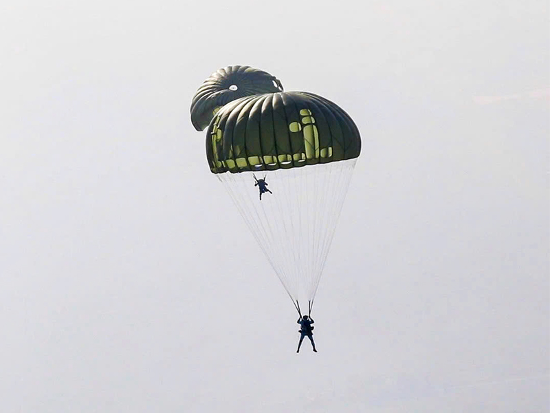 Lữ đo&agrave;n 918 tổ chức th&agrave;nh c&ocirc;ng bay huấn luyện thả d&ugrave; năm 2026
