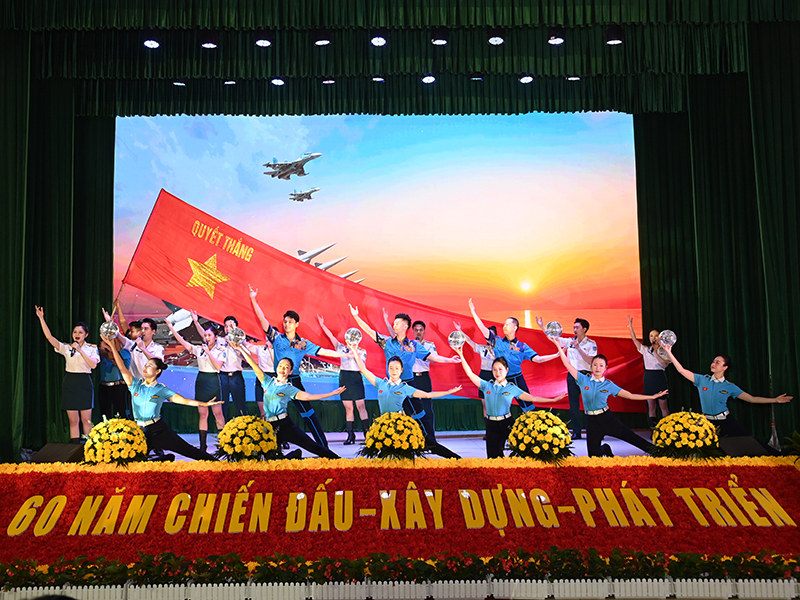 Lữ đo&agrave;n C&ocirc;ng binh 28 tổ chức Lễ Kỷ niệm 60 năm ng&agrave;y truyền thống Lữ đo&agrave;n (19-5-1966/19-5-2026) v&agrave; đ&oacute;n nhận Hu&acirc;n chương bảo vệ Tổ quốc hạng Nhất.