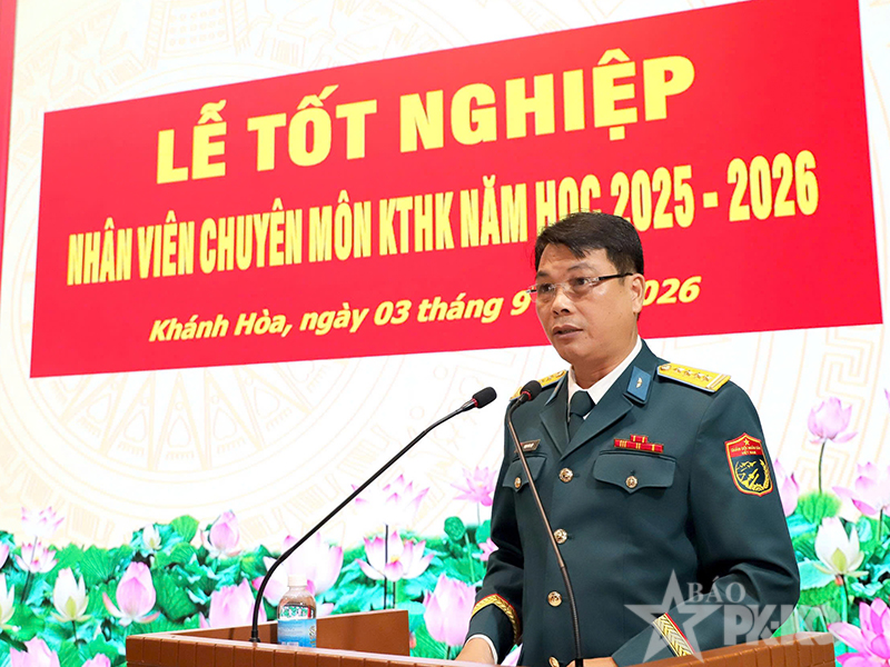 Trường Sĩ quan Kh&ocirc;ng qu&acirc;n tổ chức Lễ tốt nghiệp nh&acirc;n vi&ecirc;n kỹ thuật h&agrave;ng kh&ocirc;ng năm học 2025-2026